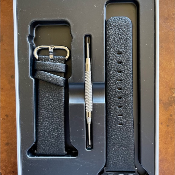 NWT Fullmosa Leather Watch Band in Box - Picture 2 of 4